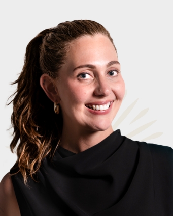 Lauri Comoli. Communications Lead & Student Advisor, ATMA CENA | Facilitator, Educator, Compassionate Witness